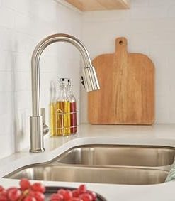 Peerless P7912LF-SS Flute Kitchen Faucet, 1.5 GPM Flow Rate, Stainless 2