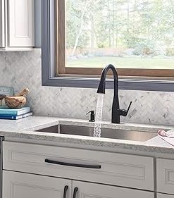 Peerless P7919LF-BL – Kitchen Faucet 2
