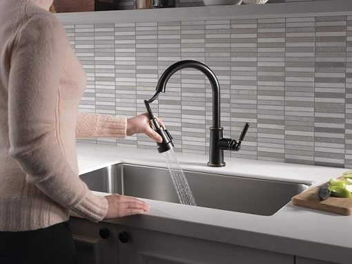 Peerless Westchester Single-Handle Kitchen Sink Faucet with Pull Down Sprayer, Oil-Rubbed Bronze P7923LF-OB - Image 2